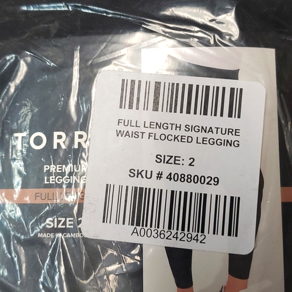 ❤️NWT VINTAGE TORRID LEGGING - STAR PRINT BLACK MESH PREMIUM - PLUS SIZE - Picture 9 of 14